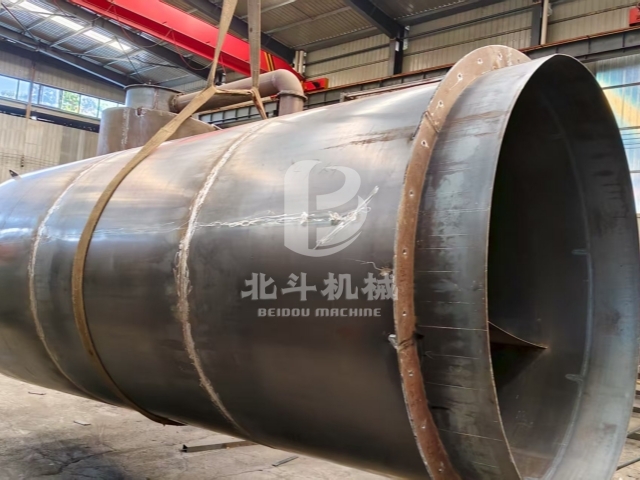 分秒必爭(zhēng)！大型烘干機(jī)設(shè)備裝車(chē)環(huán)節(jié)火熱推進(jìn)